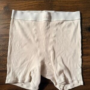 Skims NWOT Boyfriend Boxer Bone Color Size‎ Medium